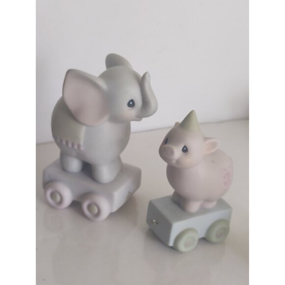 Two Vintage Precious Moments Birthday Theme Figurines 1985 - Picture 8 of 11